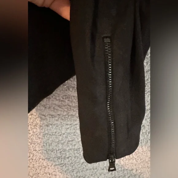 Alice + Olivia Black Suede Cropped Jacket . SZ 6 - Picture 5 of 5